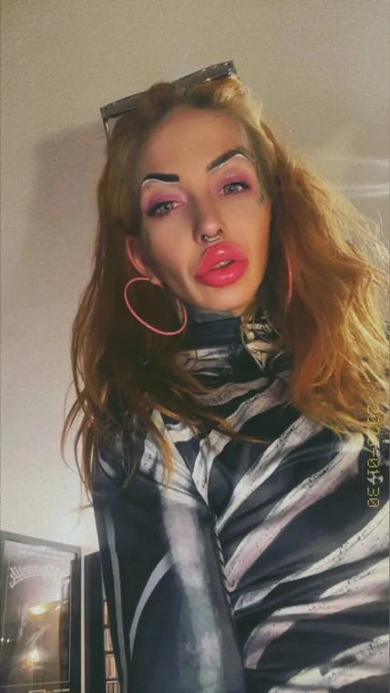 Baarbiedooll – svensk OnlyFans-skapare