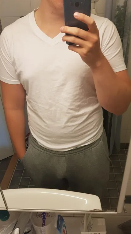 Baking Dadbod Student – svensk OnlyFans-skapare
