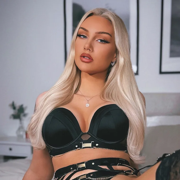 Linny Nova – svensk OnlyFans-skapare