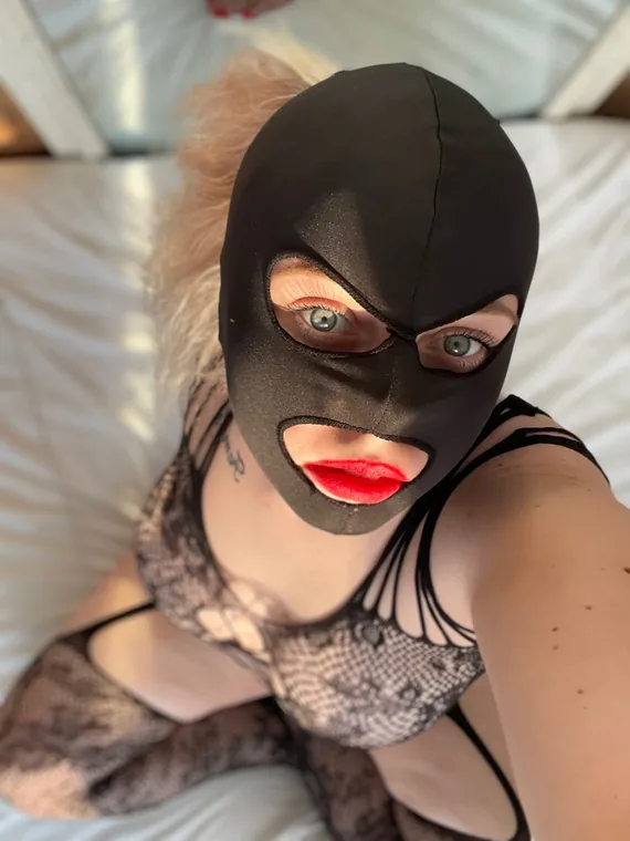Adriana – svensk OnlyFans-skapare